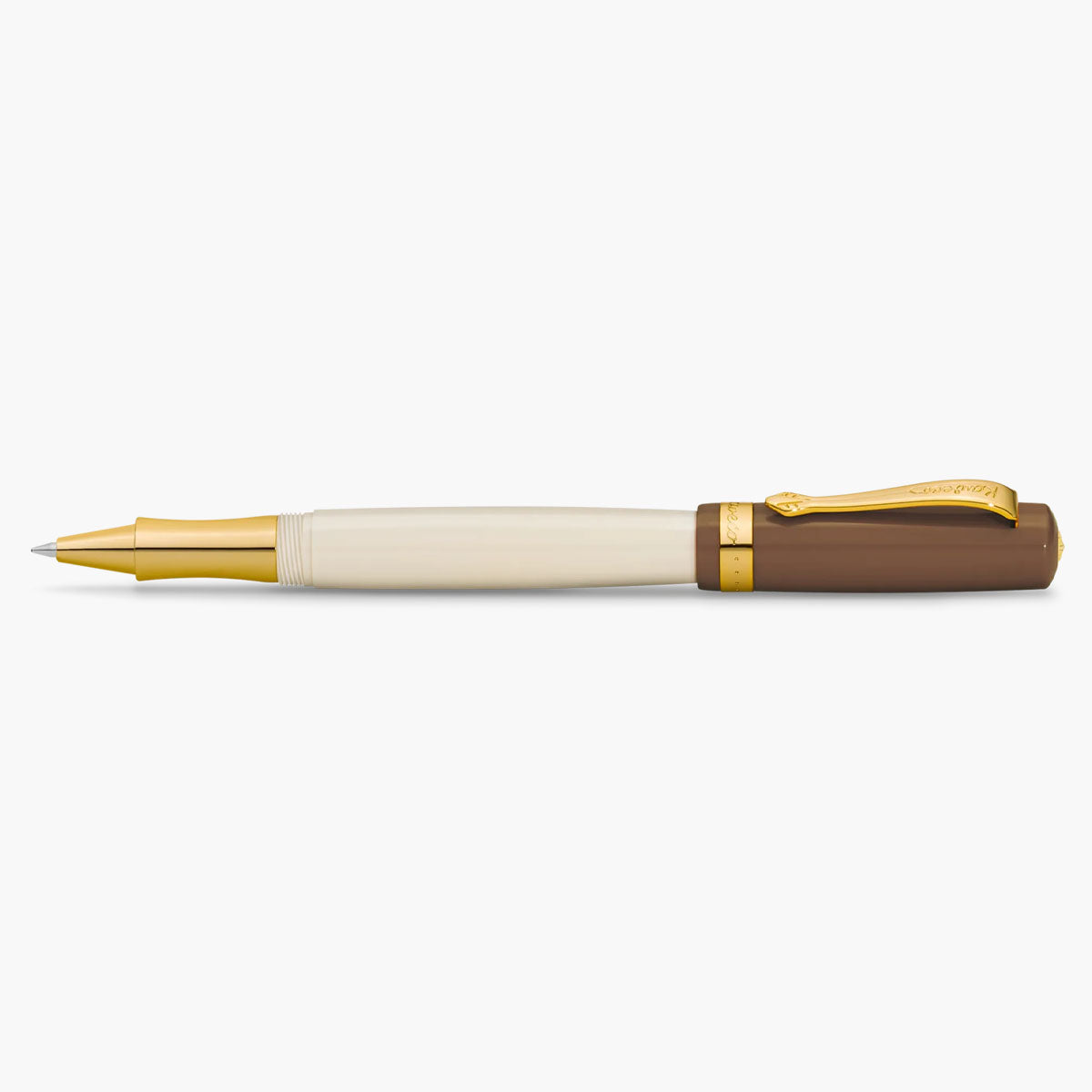 Otwarte pióro kulkowe Kaweco Student w kolorach beżowym i brązowym ze złotymi wykończeniami.